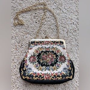 mini purse vintage retro-style embroideted floral, clasp closure, on chain
